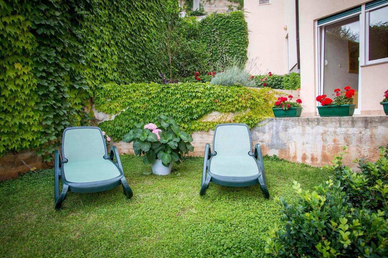 Larus-M Apartments Mimice Bagian luar foto